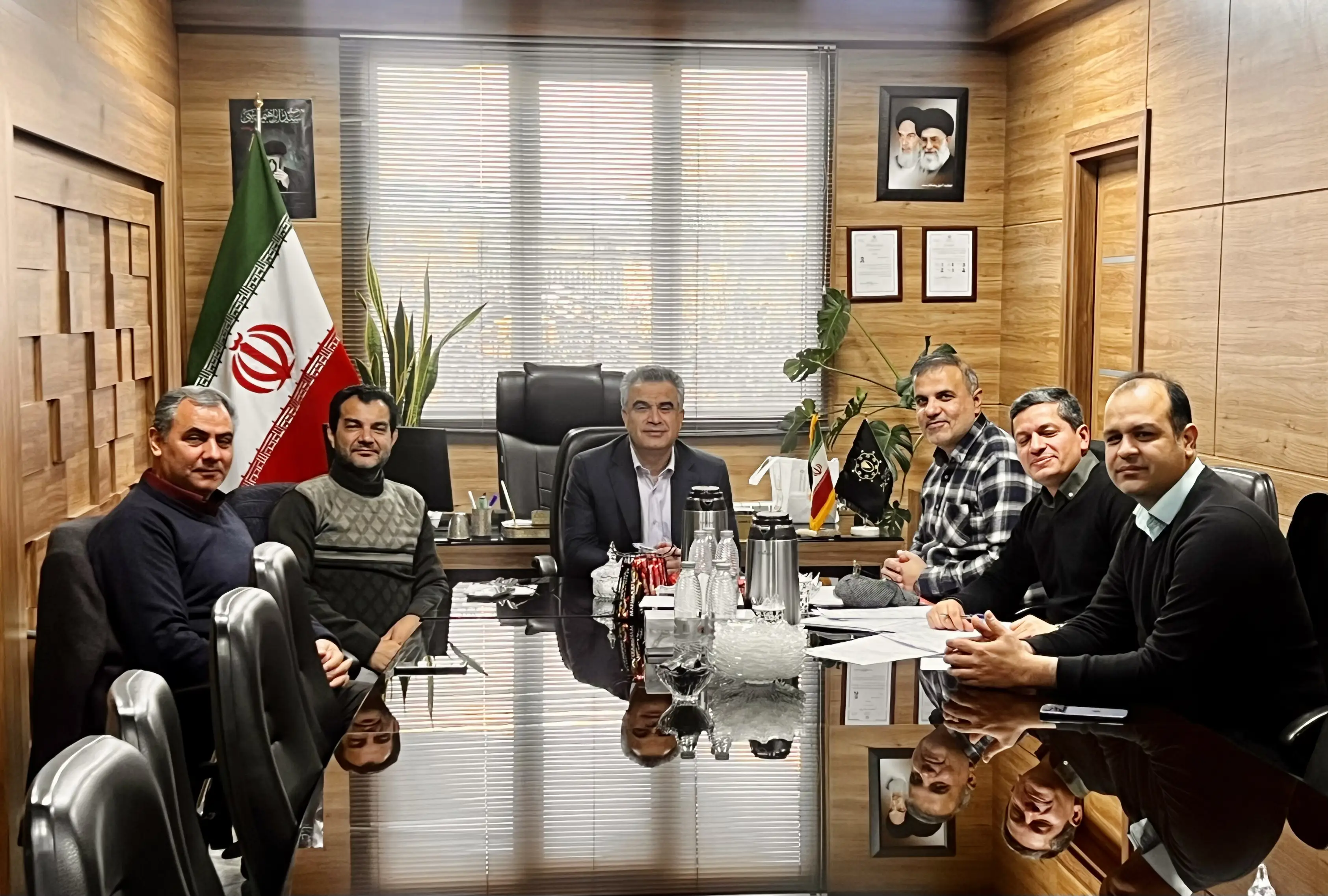 جلسات هیأت مدیره و روند هم اندیشی اعضا در سال 1404